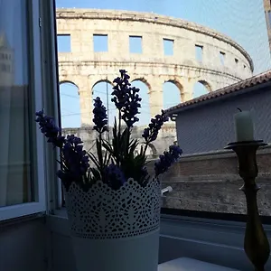 Amphiteater Art Apartment Pula